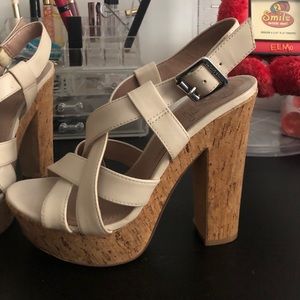 Vince Camuto platform sandal